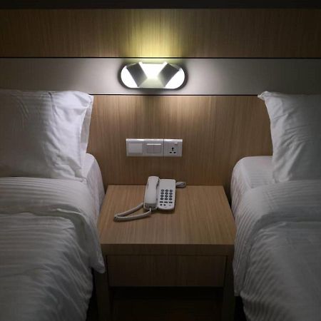 Walk In Hotel Kota Kinabalu Zewnętrze zdjęcie