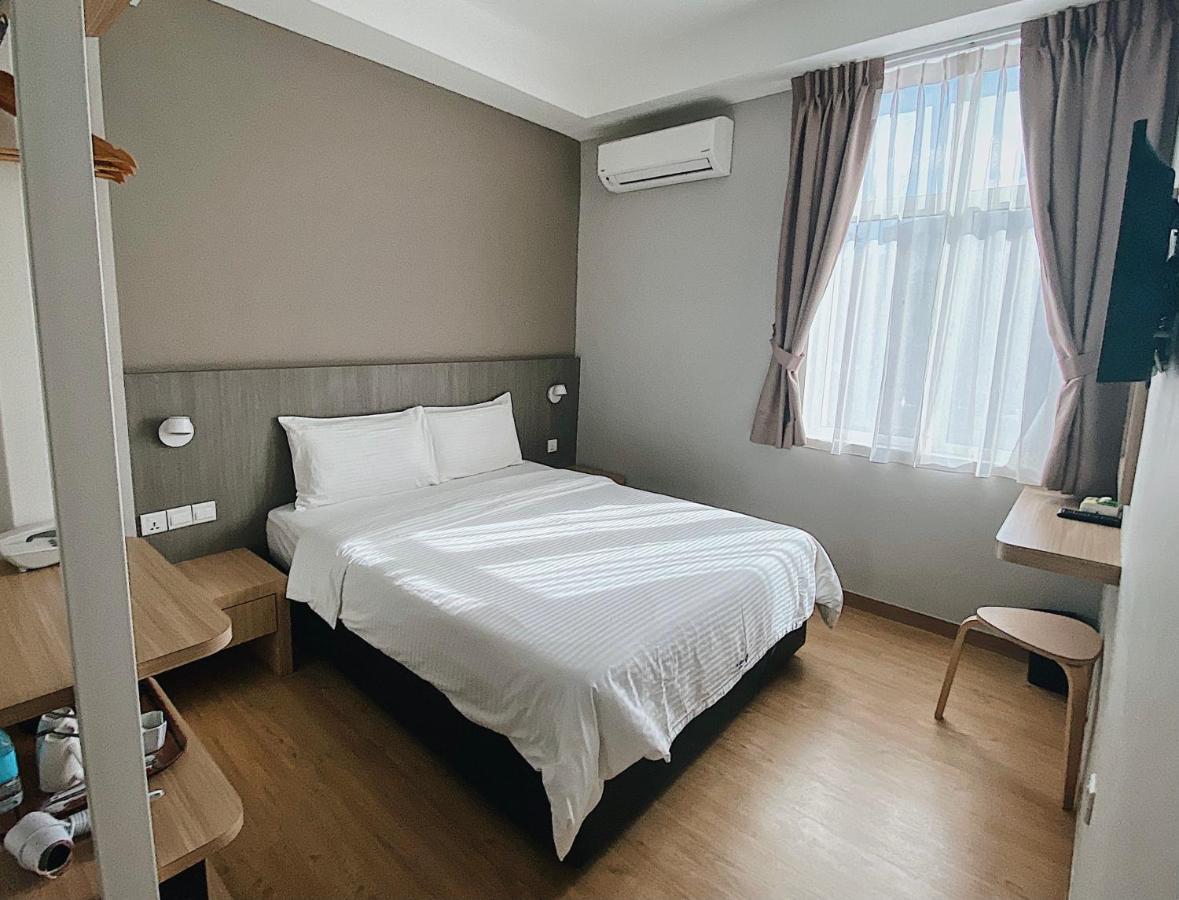 Walk In Hotel Kota Kinabalu Zewnętrze zdjęcie