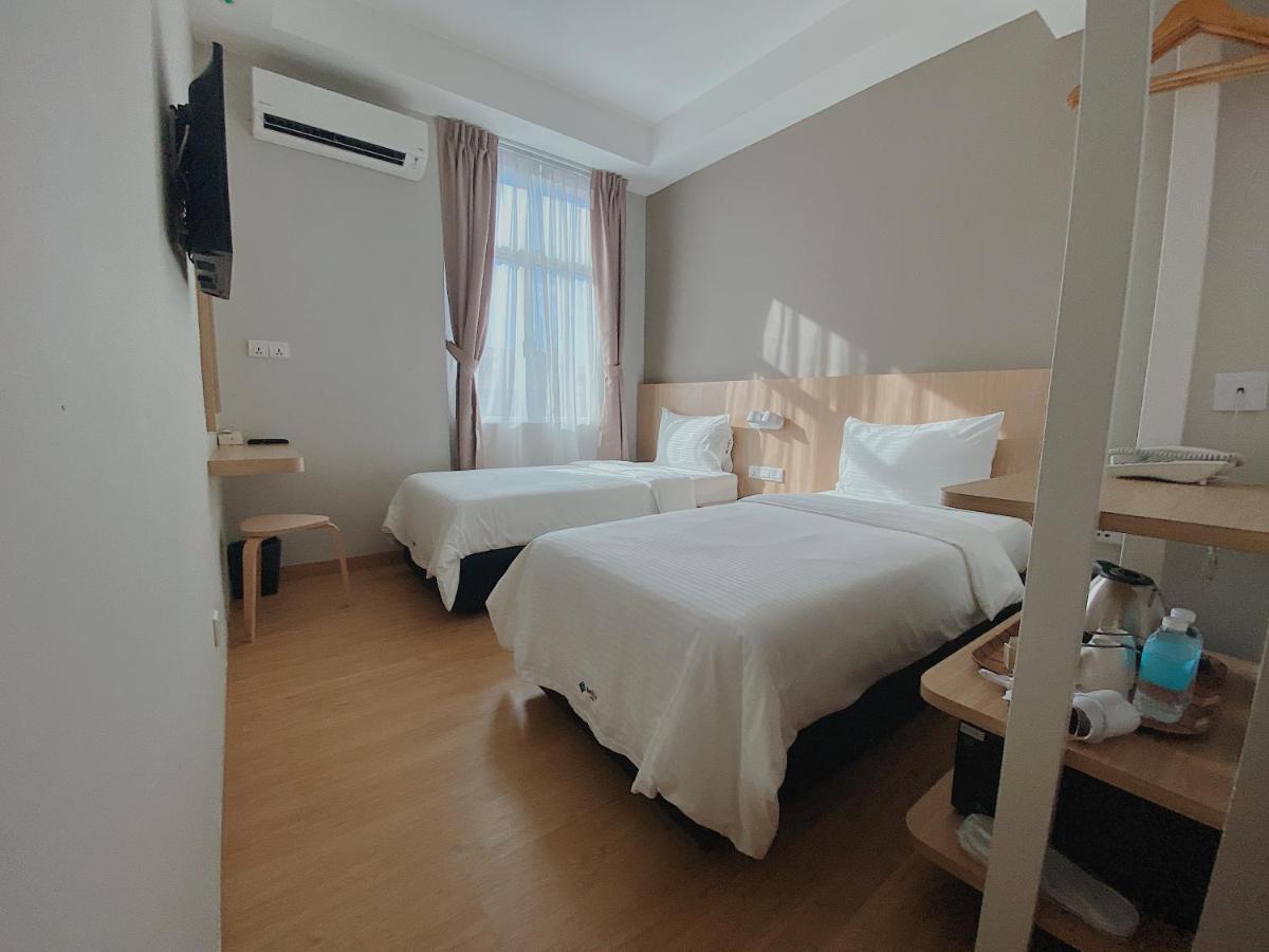 Walk In Hotel Kota Kinabalu Zewnętrze zdjęcie