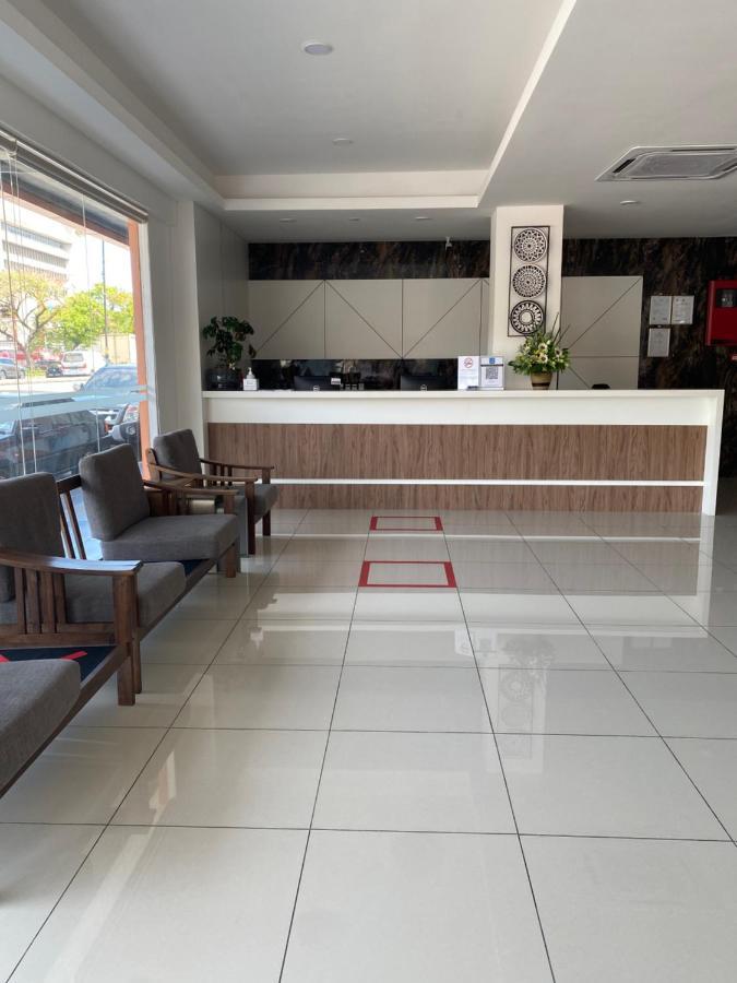 Walk In Hotel Kota Kinabalu Zewnętrze zdjęcie