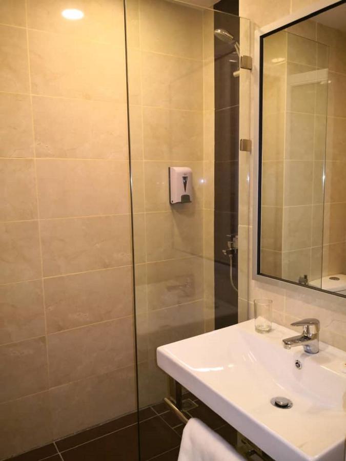 Walk In Hotel Kota Kinabalu Zewnętrze zdjęcie